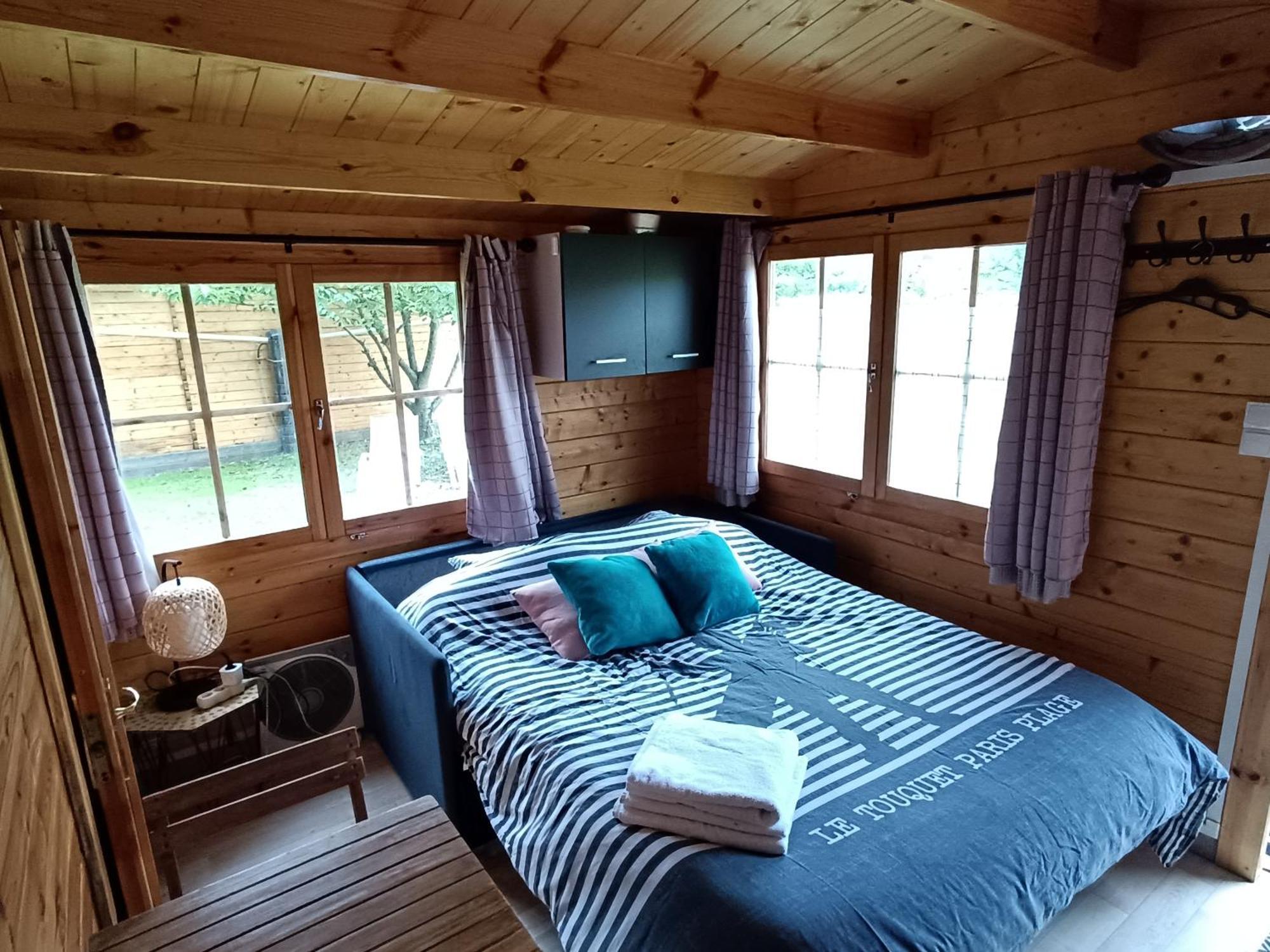 Gite Les Chalets Du Fliers Verton Meubles De Tourisme Classes 2 Etoiles Berck Стая снимка